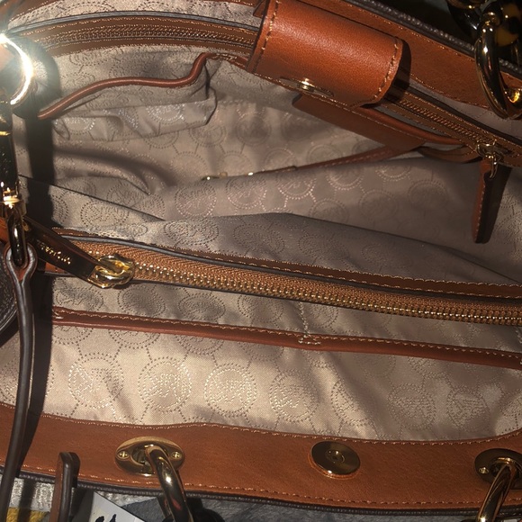 Michael Kors Cynthia Brown Satchel - Picture 3 of 7